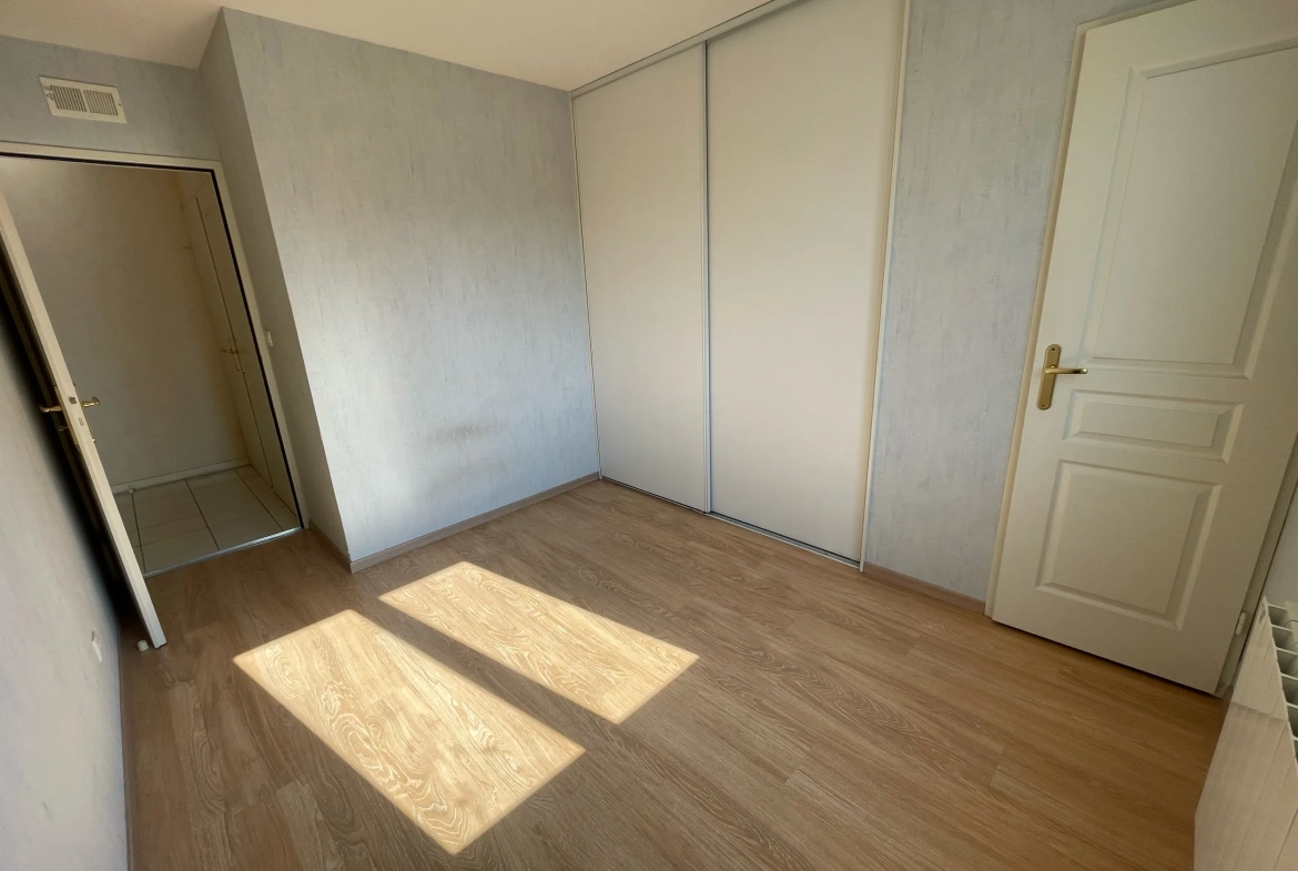 Appartement T3 de 68,31 m² à Échirolles avec balcon et parking 