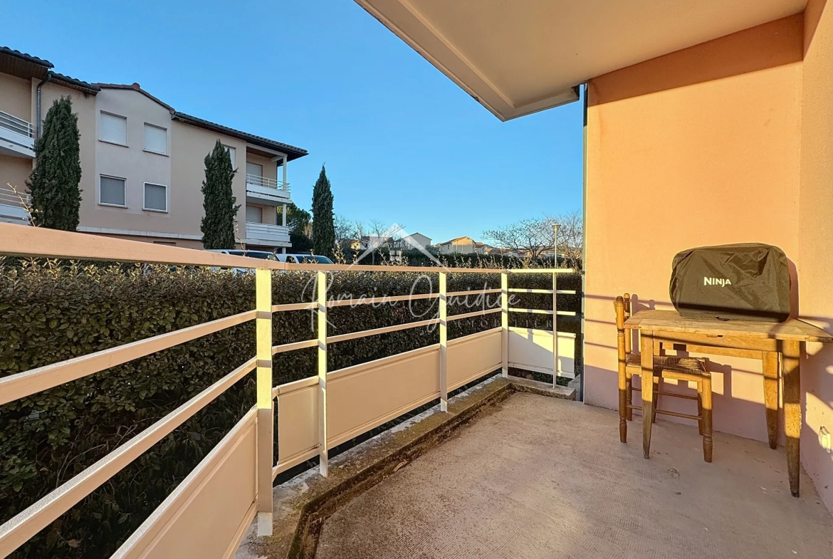 Appartement F2 avec terrasse à Millau – Vue sur Viaduc 