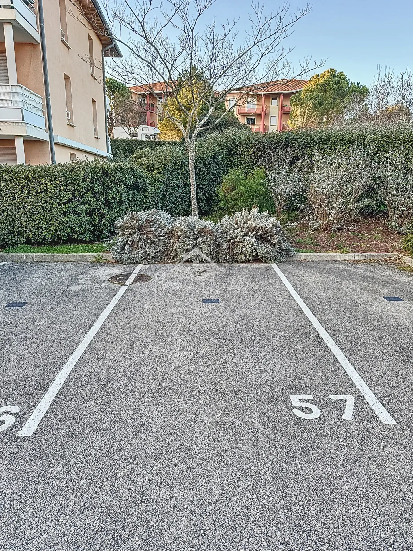 Appartement F2 avec terrasse à Millau – Vue sur Viaduc 