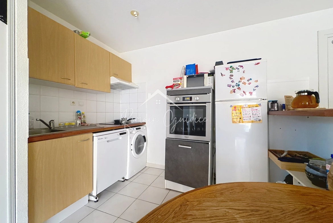 Appartement F2 avec terrasse à Millau – Vue sur Viaduc 