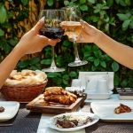 Restaurant à vendre avec terrasse et parking à Neuchâtel - Opportunité idéale