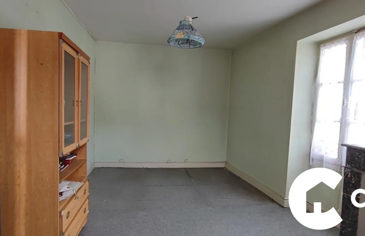 Maison spacieuse de 210 m² avec cour et jardin au cœur de Gan 