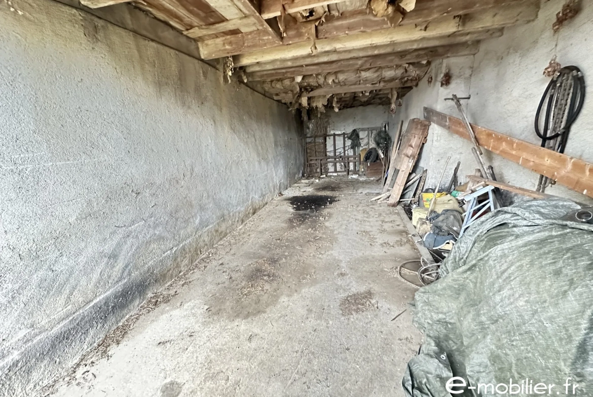 Maison à rénover ou à reconstruire dans le Brionnais avec terrain de 500 m² 