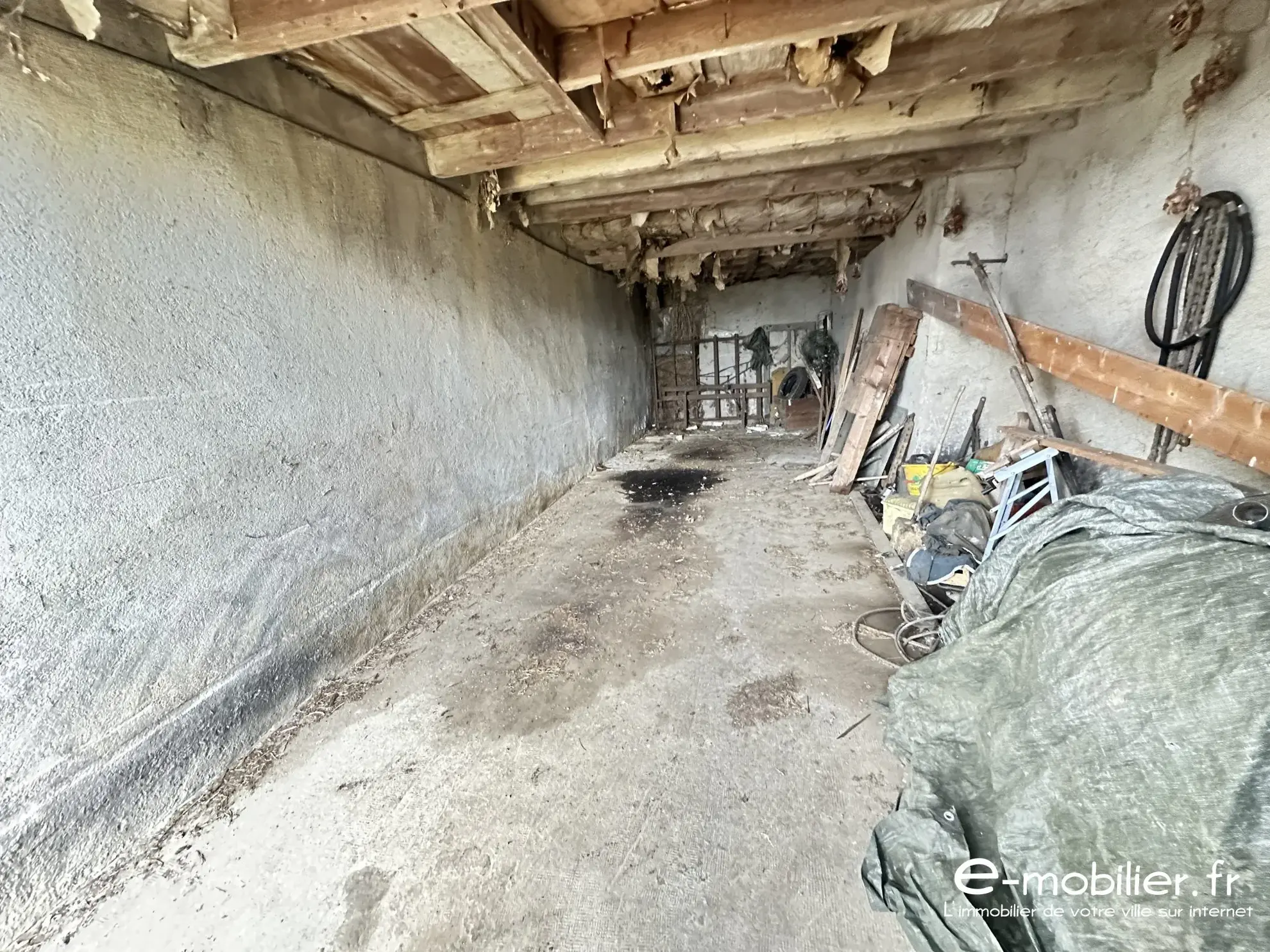 Maison à rénover ou à reconstruire dans le Brionnais avec terrain de 500 m² 