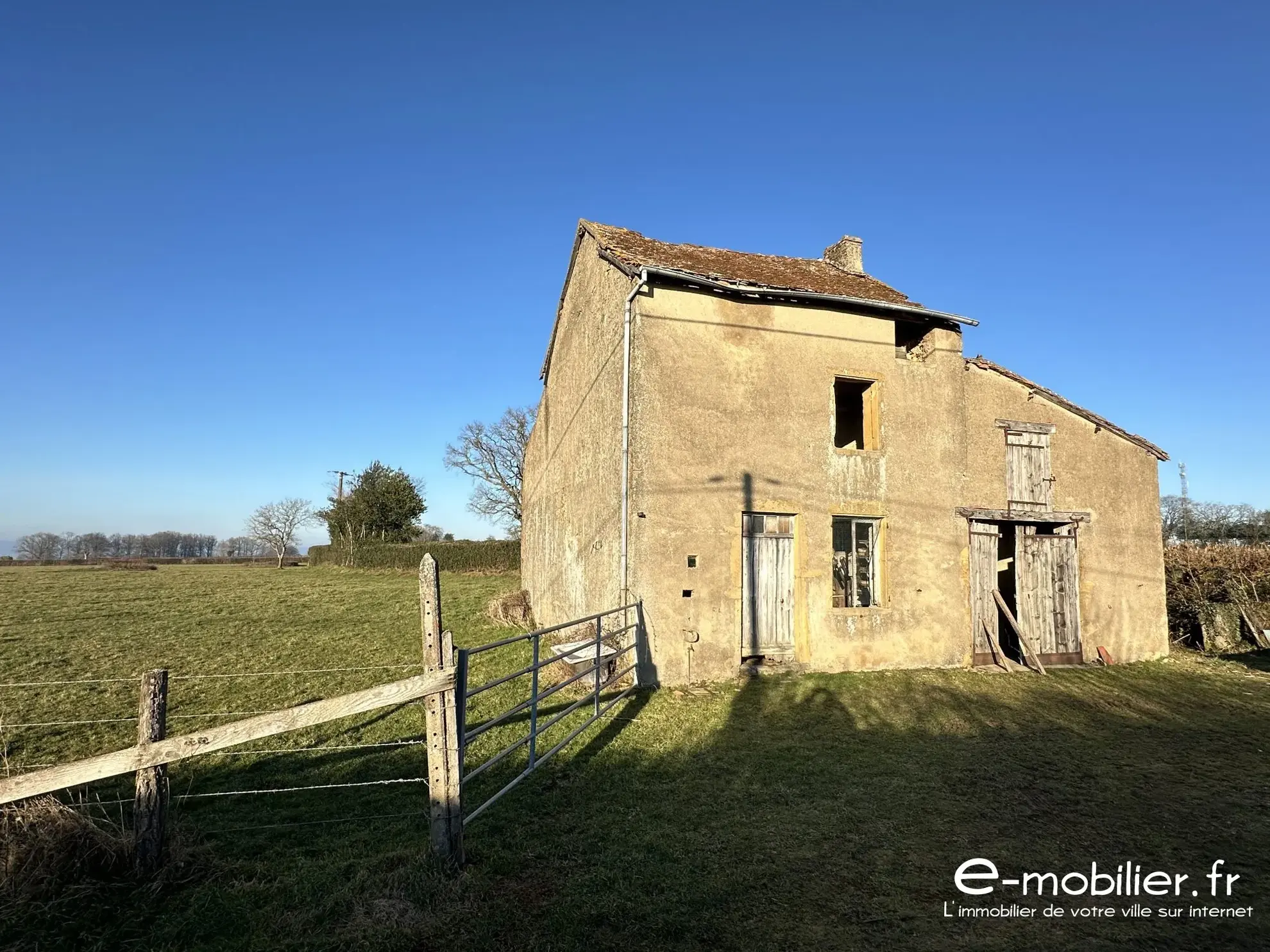 Maison à rénover ou à reconstruire dans le Brionnais avec terrain de 500 m² 