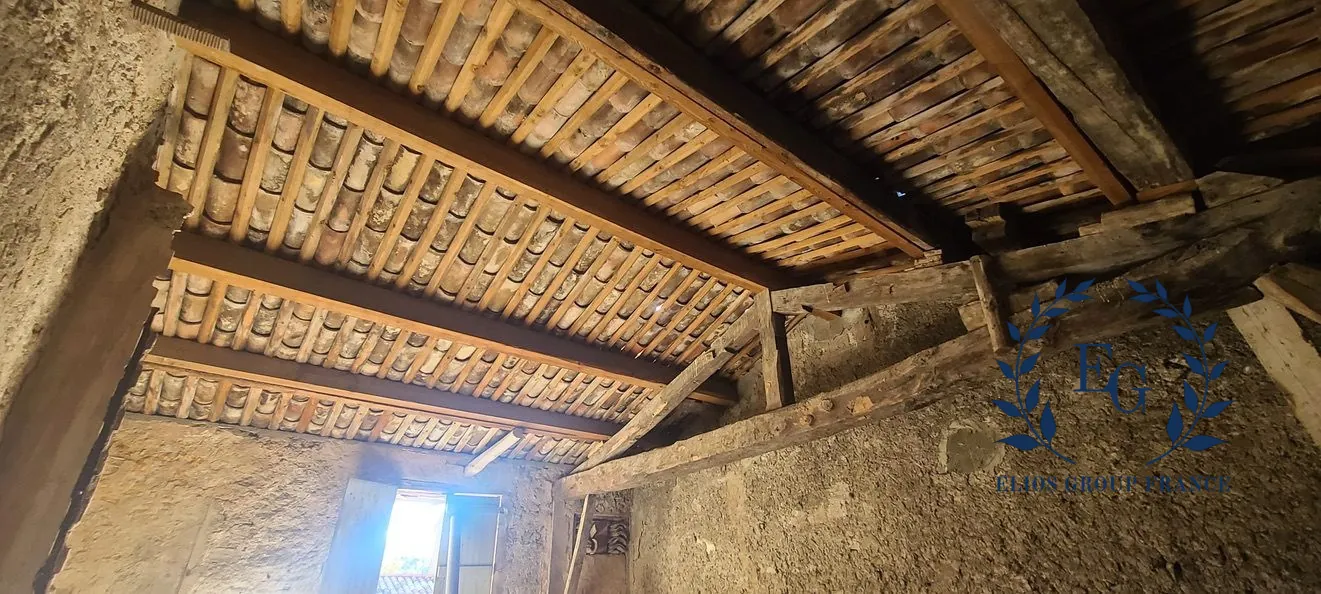 Immeuble à rénover à Brignoles avec potentiel d'aménagement multiple 