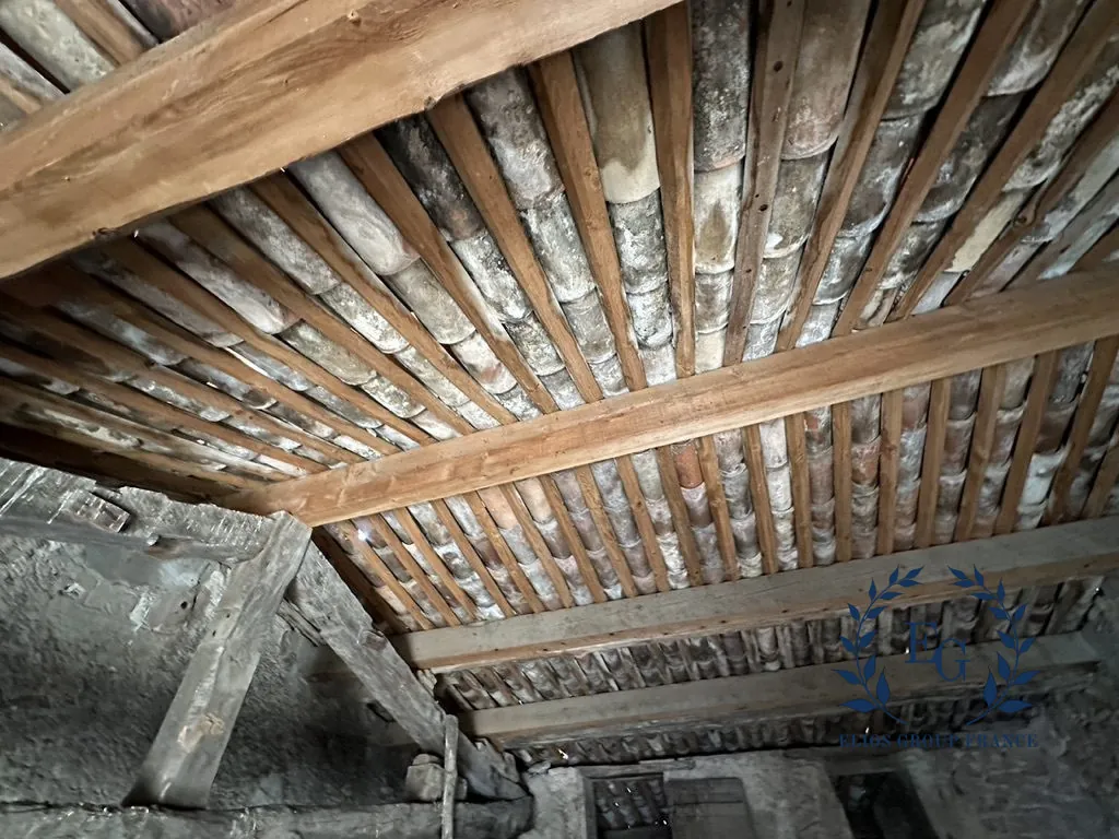 Immeuble à rénover à Brignoles avec potentiel d'aménagement multiple 