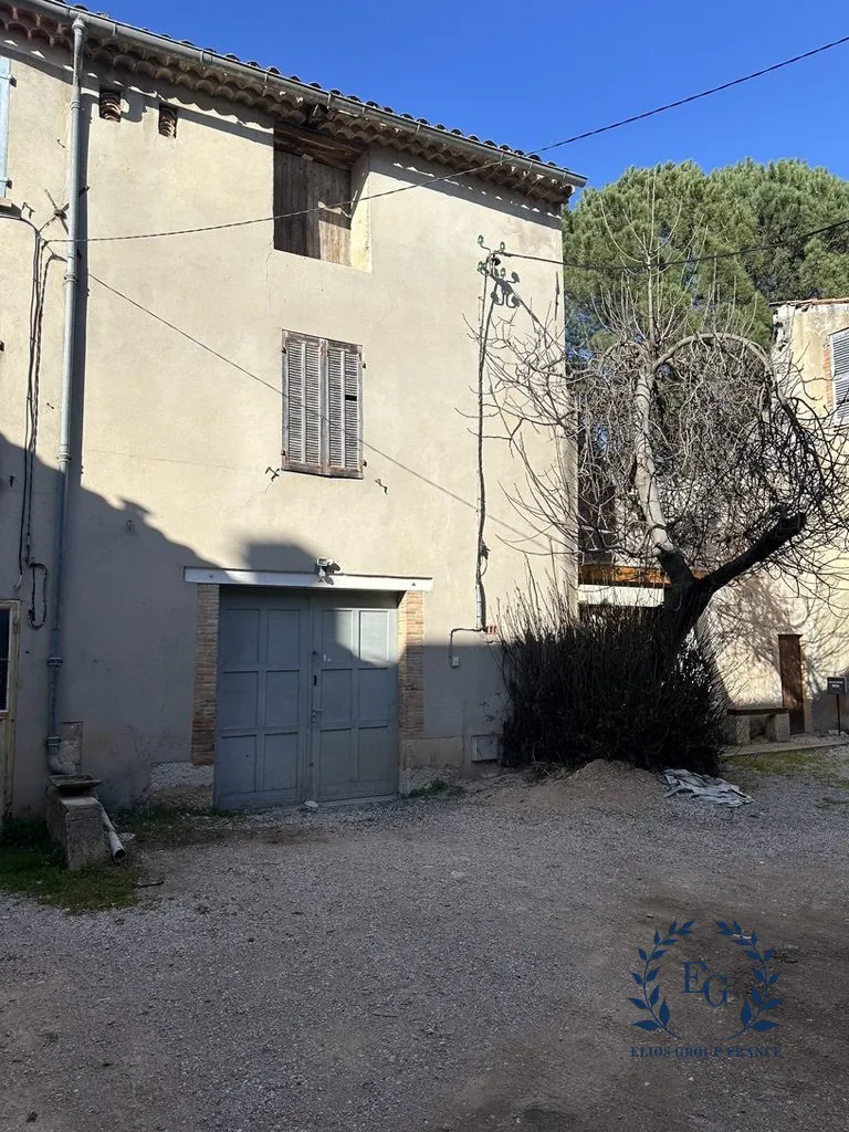 Immeuble à rénover à Brignoles avec potentiel d'aménagement multiple 