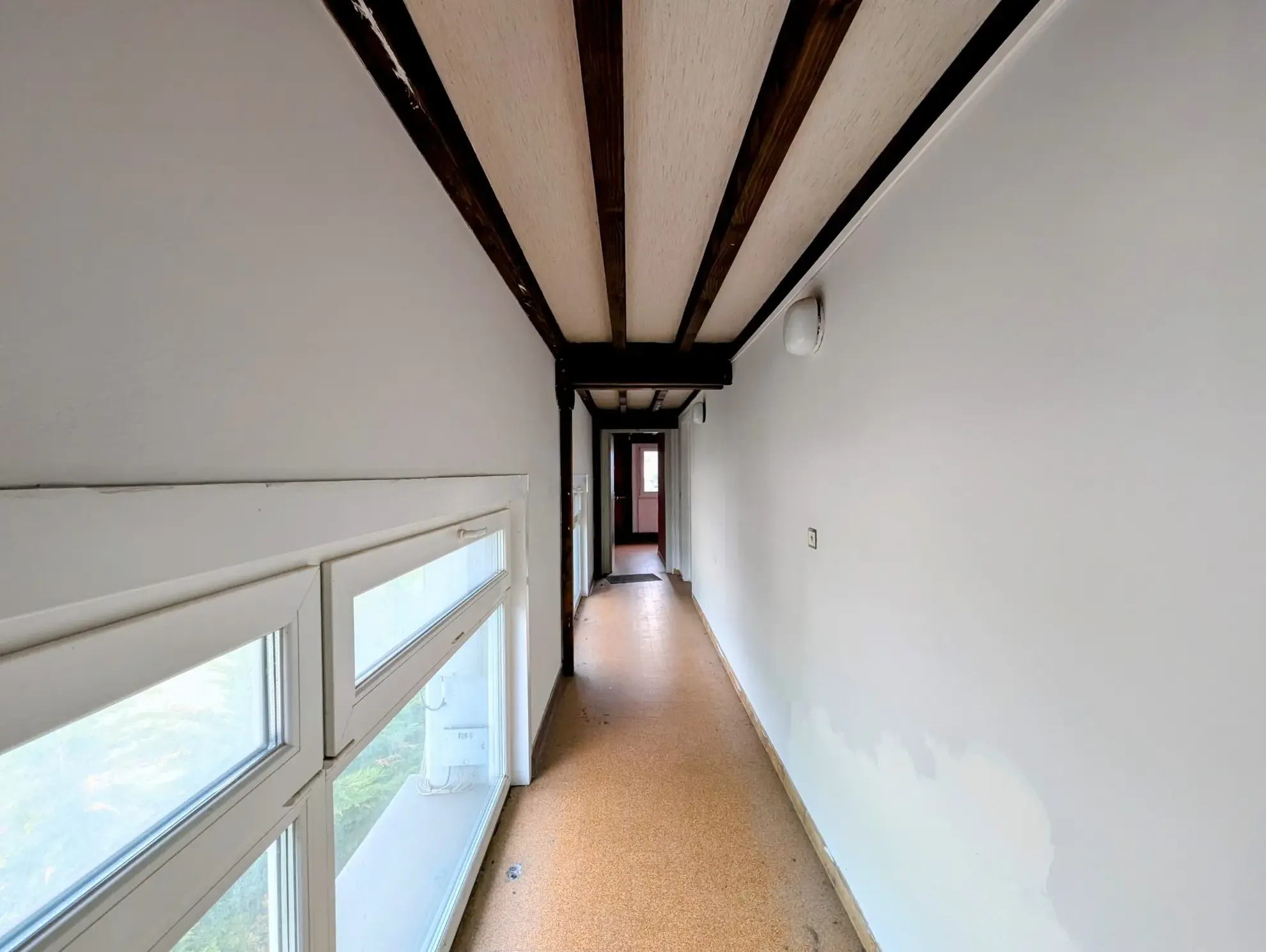 couloir 2eme étage Appartements à vendre à Taninges – Opportunités d'investissement locatif 