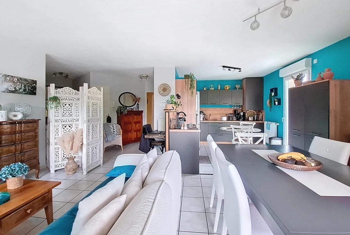 Appartement T4 en dernier étage avec balcon à Rives (85 m²) – Vue sur la Sûre 