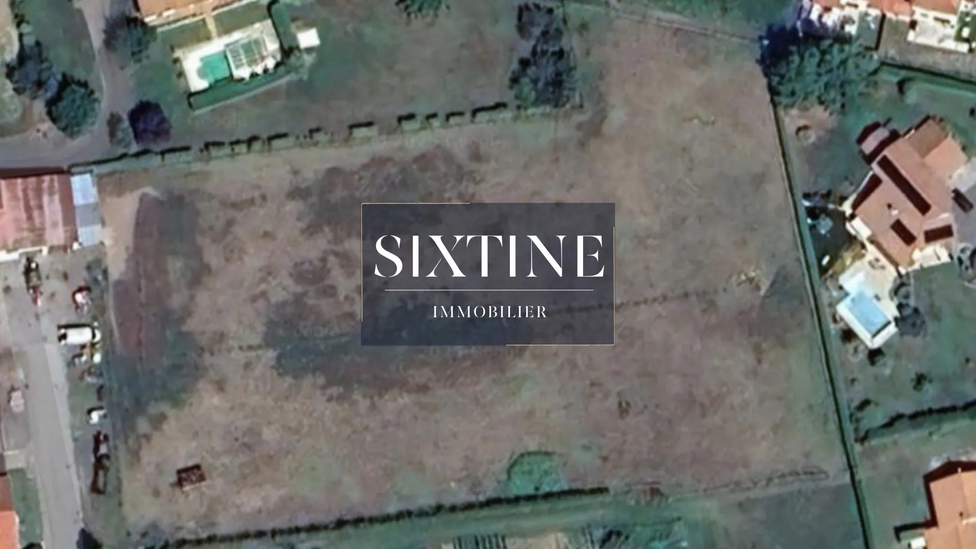 Terrain constructible viabilisé de 420 m² à Les Côtes-d'Arey 