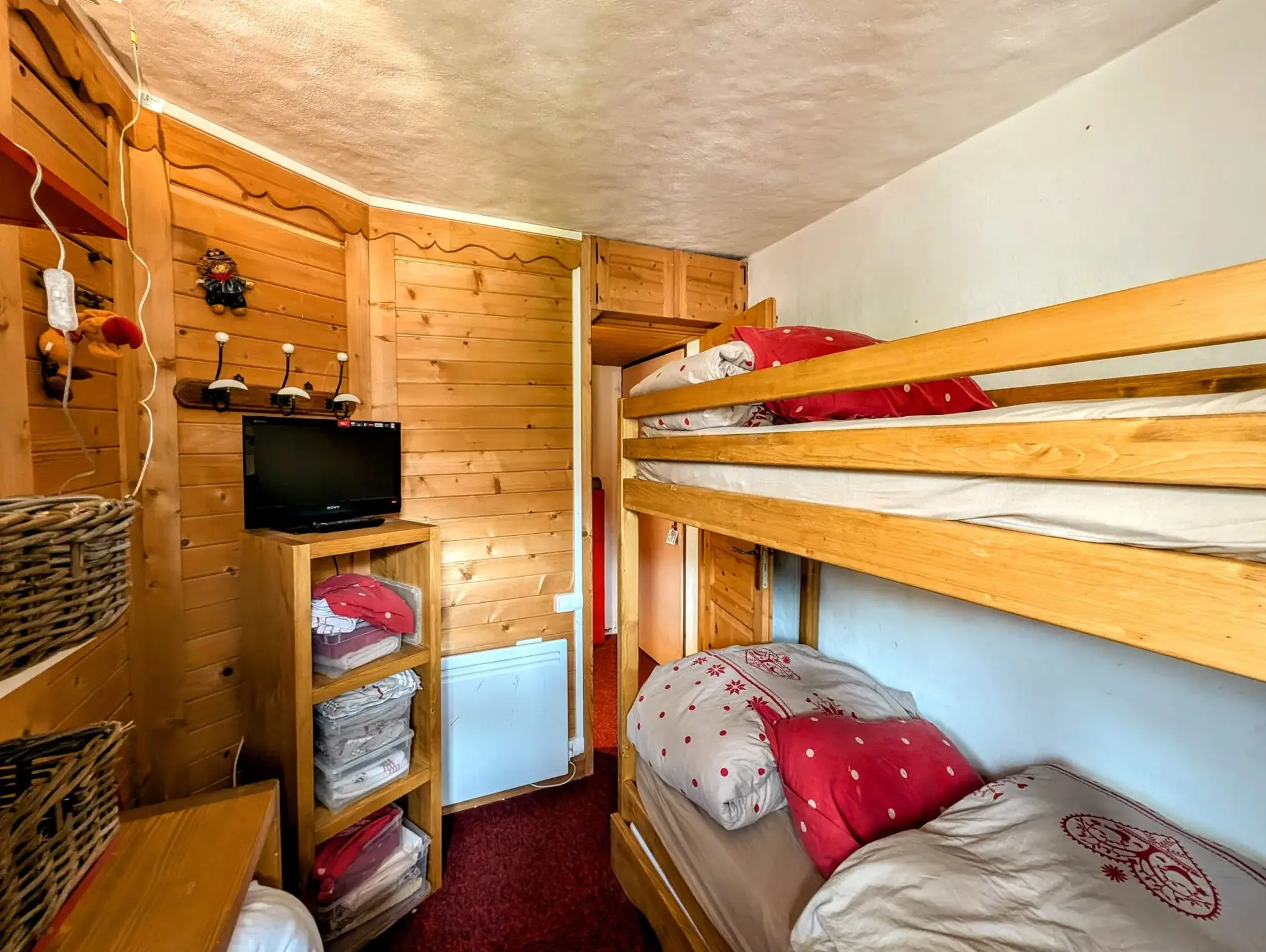 Studio lumineux de 26 m² à vendre au centre des Carroz d'Arâches 
