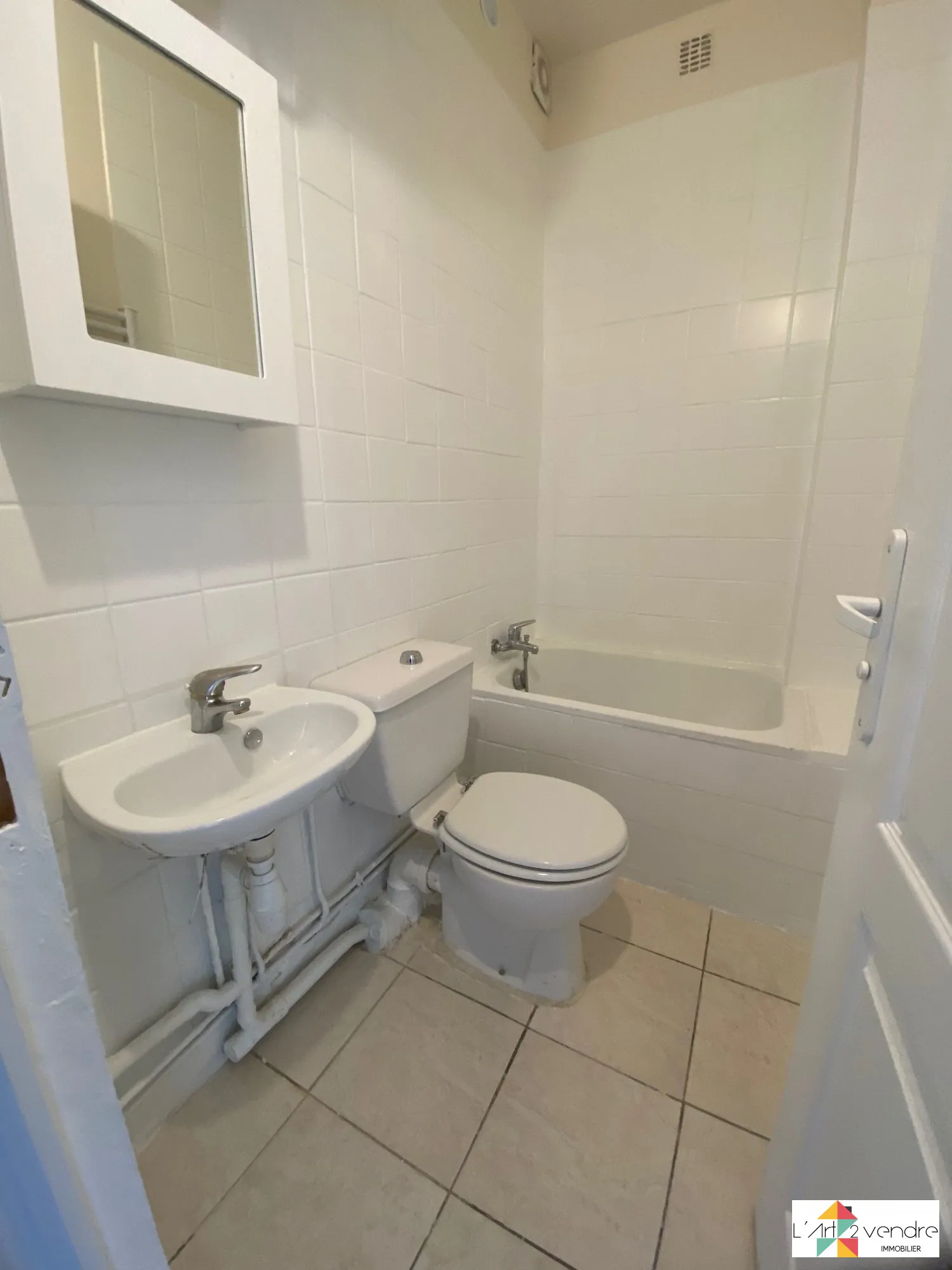Appartement 2 pièces rénové avec cave à Alfortville secteur Mairie 
