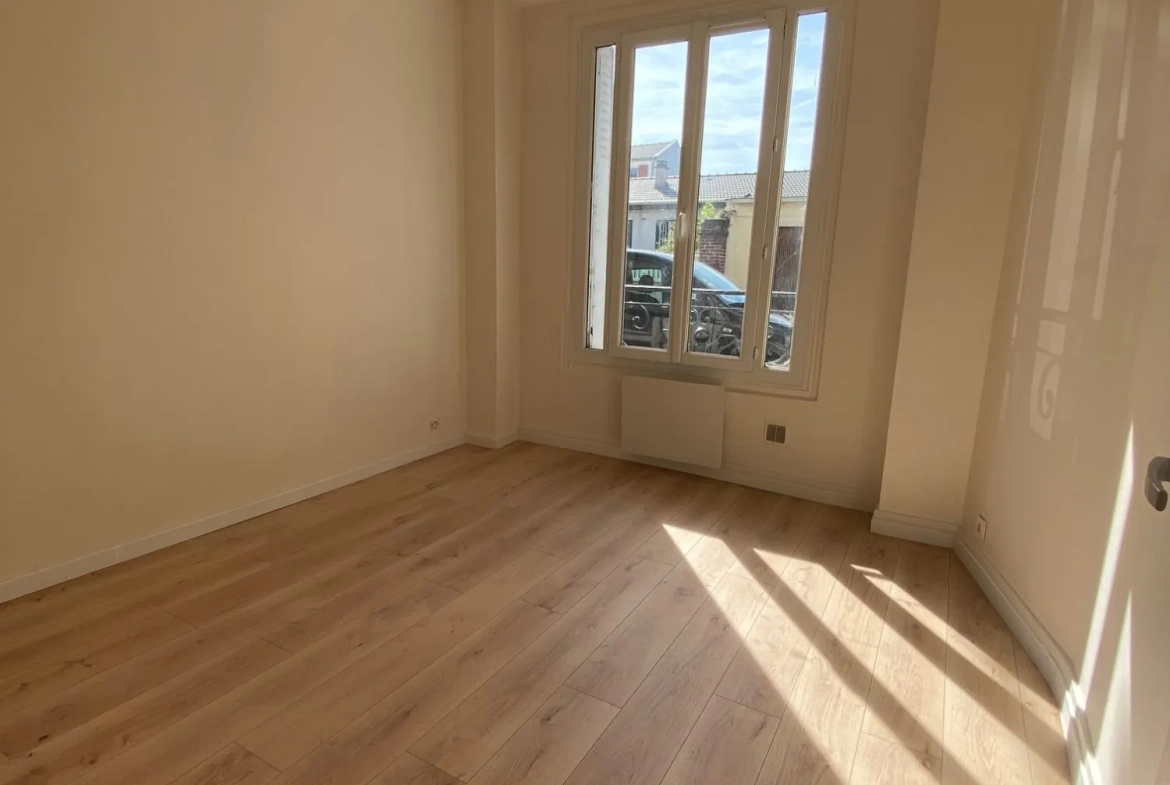 Appartement 2 pièces rénové avec cave à Alfortville secteur Mairie 