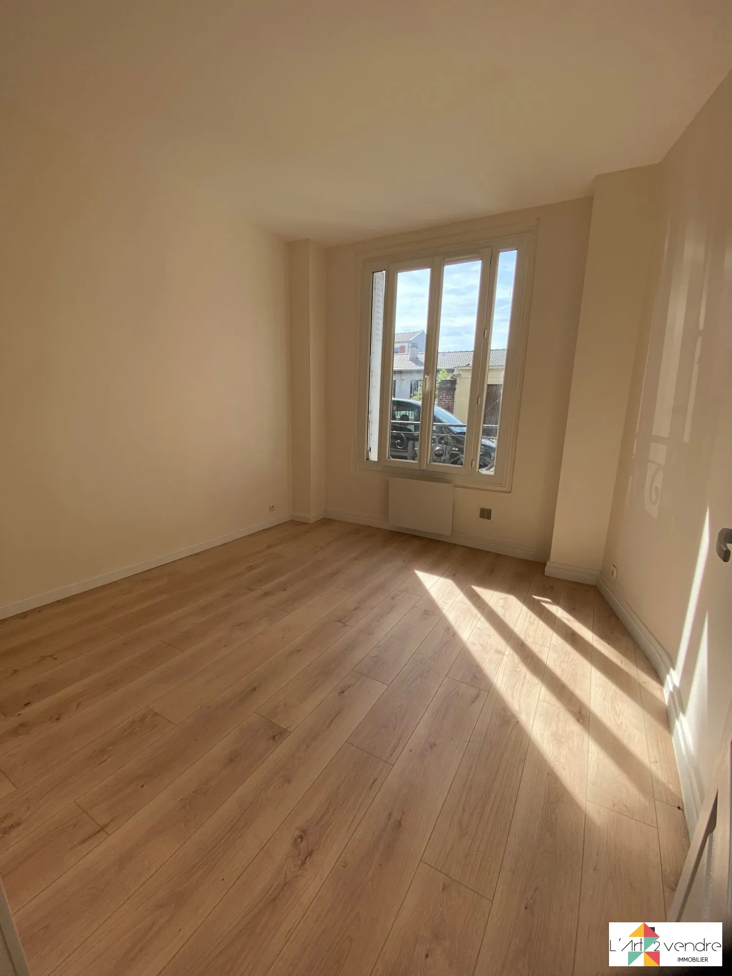 Appartement 2 pièces rénové avec cave à Alfortville secteur Mairie 