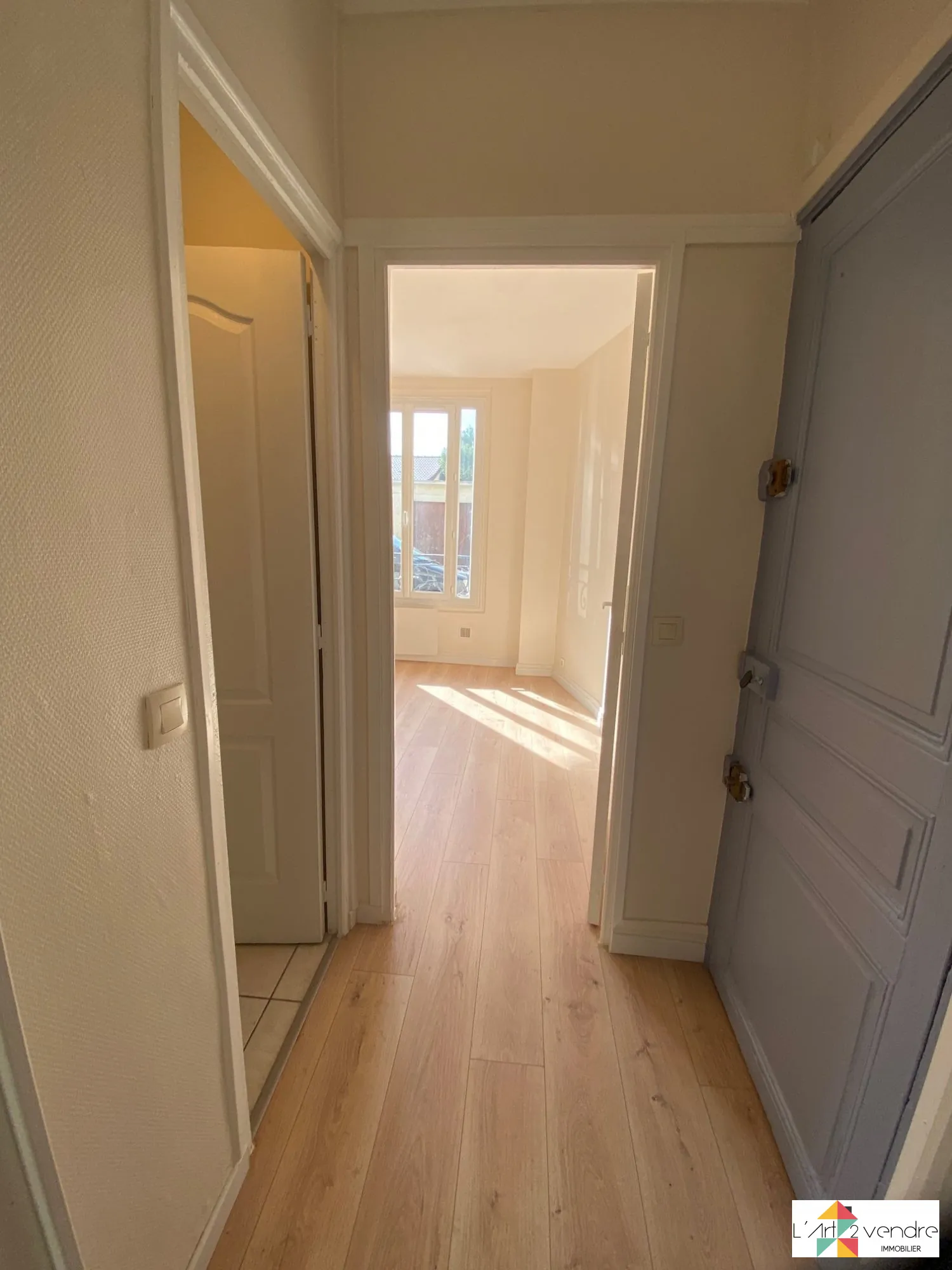 Appartement 2 pièces rénové avec cave à Alfortville secteur Mairie 