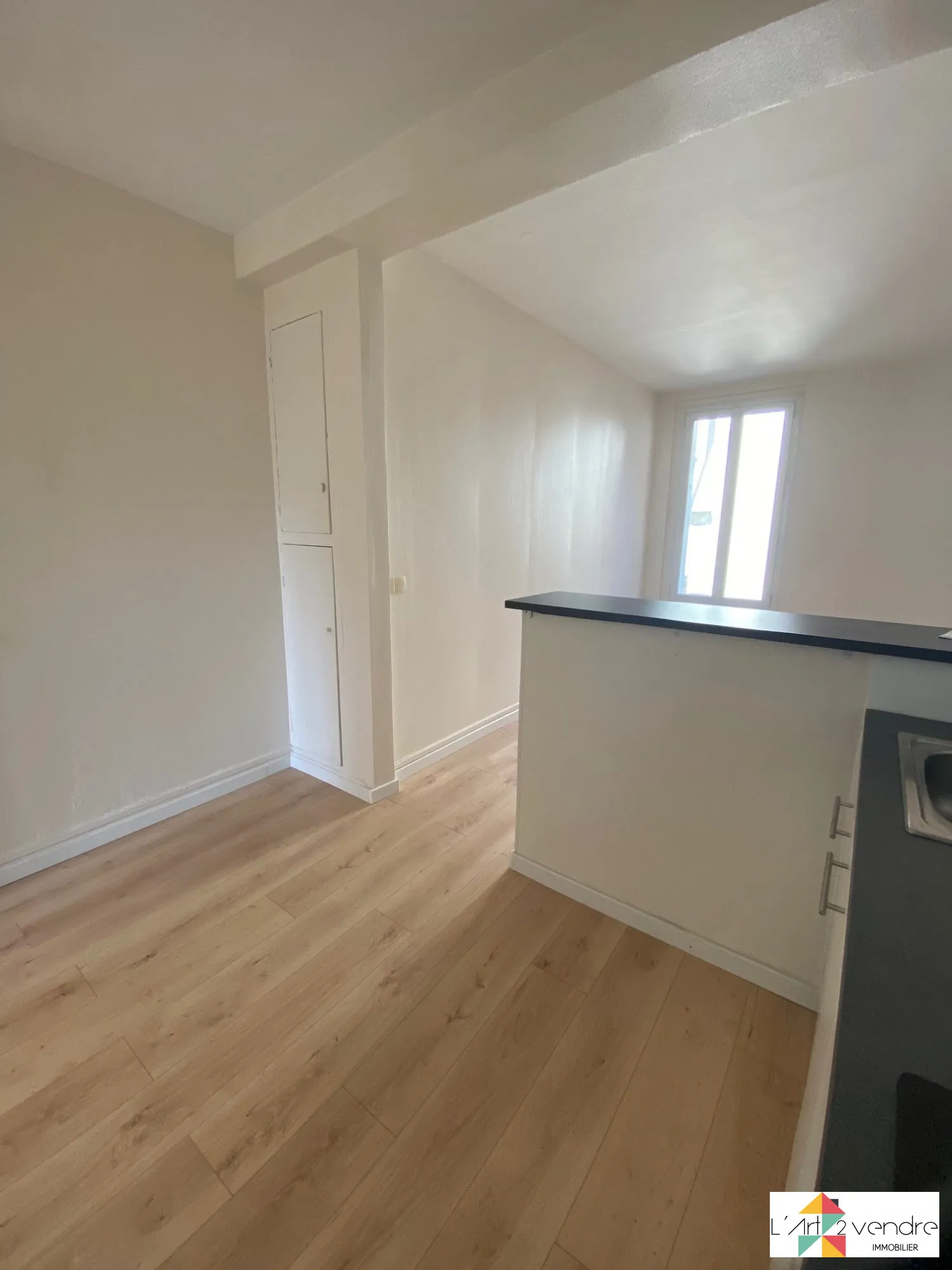 Appartement 2 pièces rénové avec cave à Alfortville secteur Mairie 