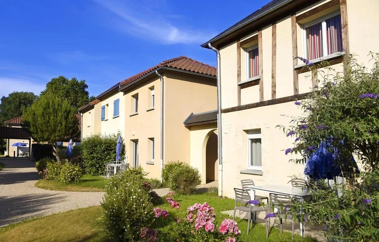 Investissez dans un appartement T2 duplex en résidence de tourisme à Montignac-Lascaux 