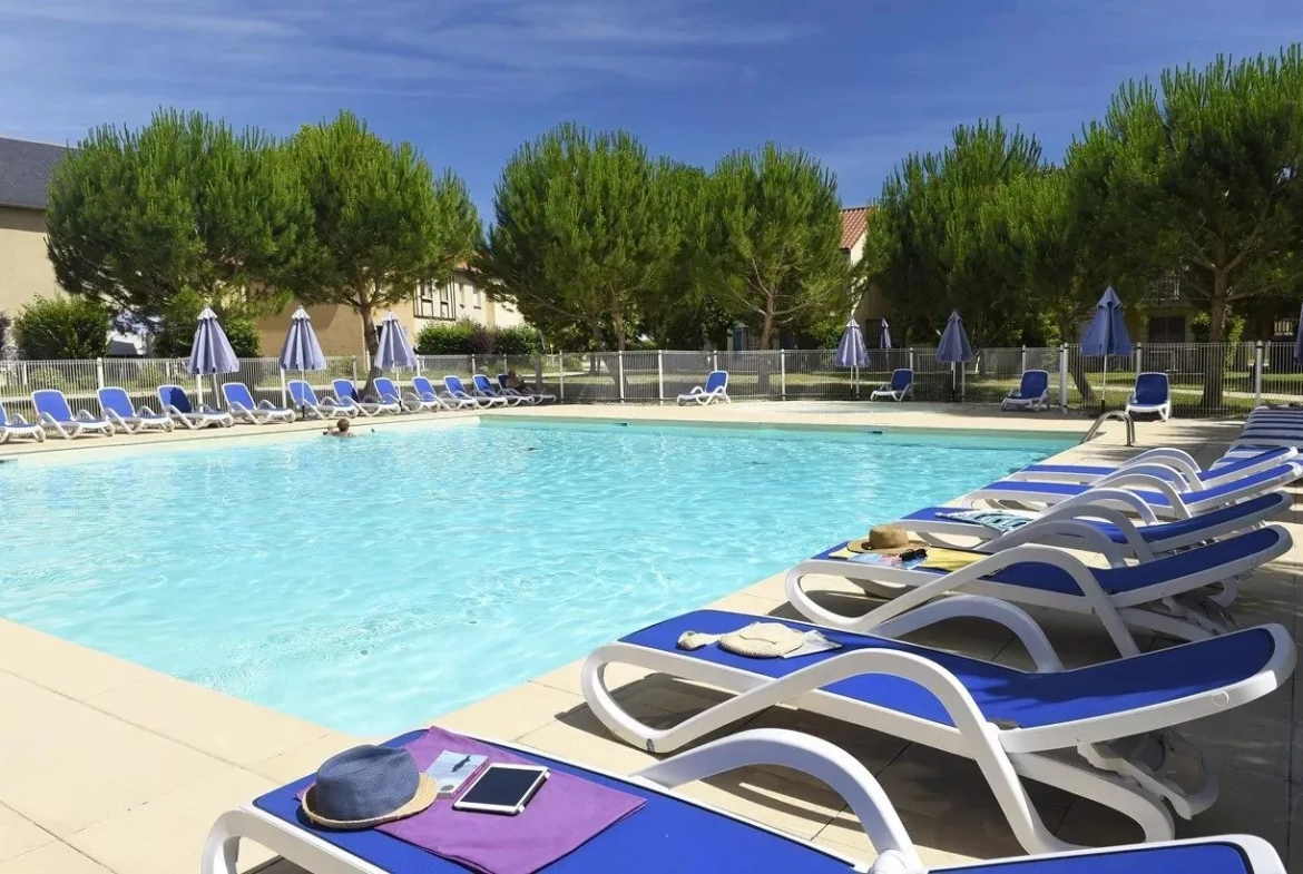Investissez dans un appartement T2 duplex en résidence de tourisme à Montignac-Lascaux 