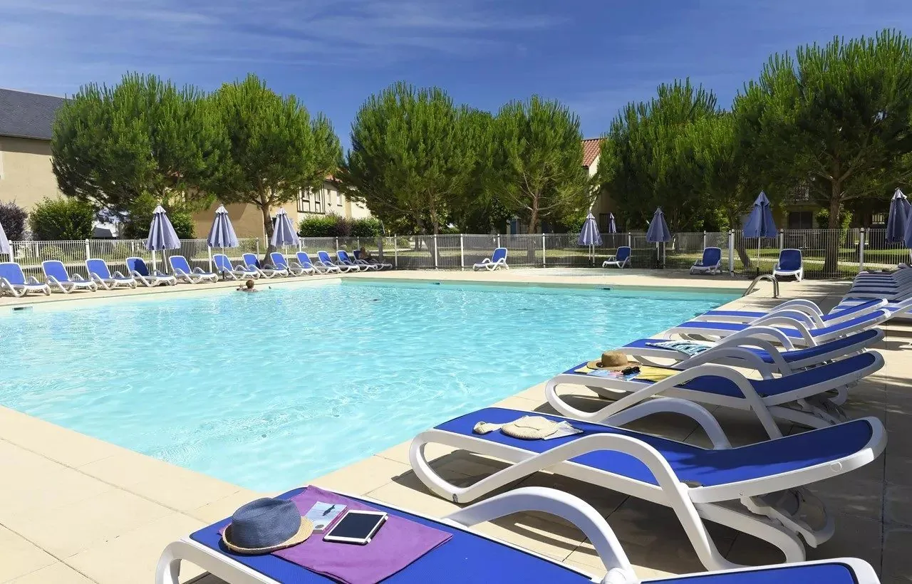 Investissez dans un appartement T2 duplex en résidence de tourisme à Montignac-Lascaux 