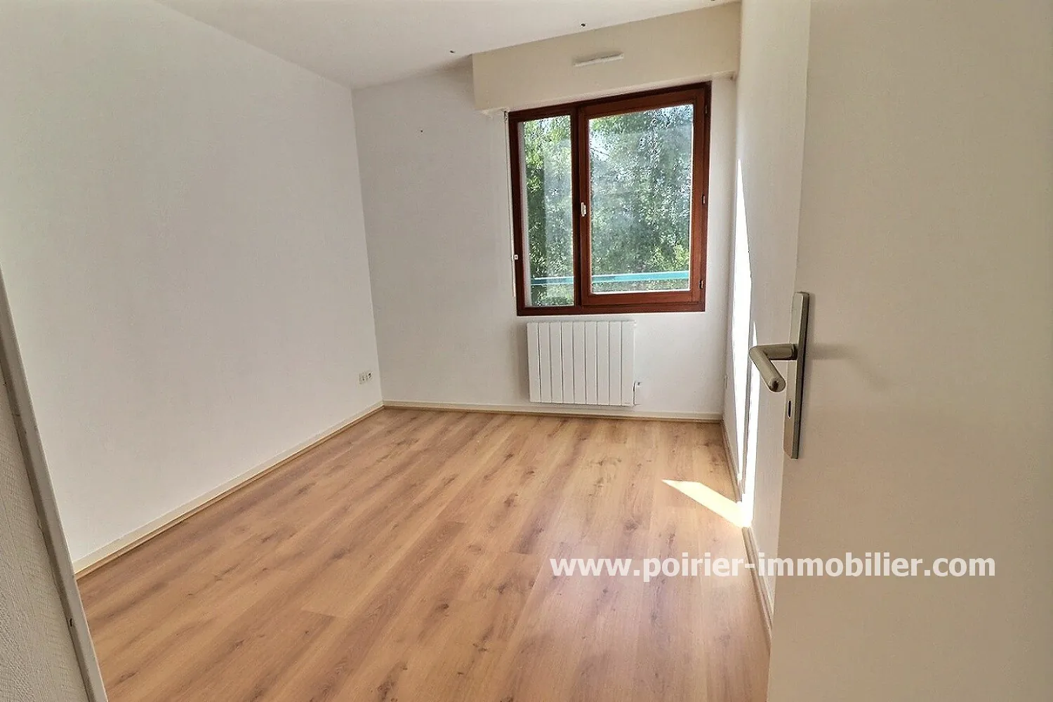 Appartement T3 lumineux de 64,71 m² avec balcon à Ville la Grand 