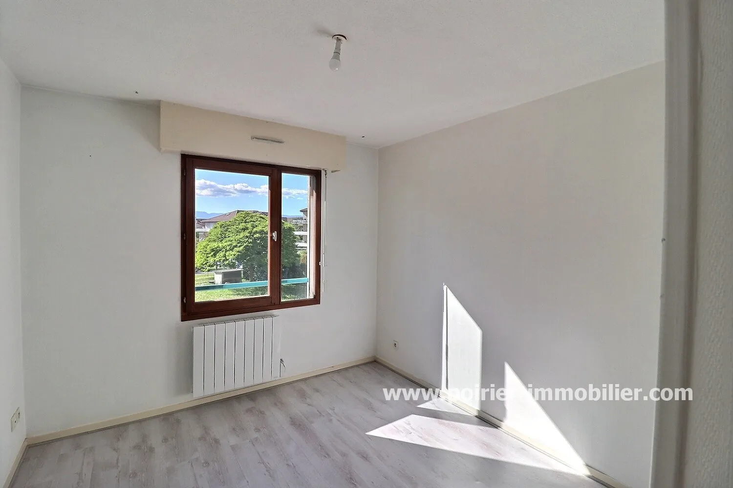 Appartement T3 lumineux de 64,71 m² avec balcon à Ville la Grand 