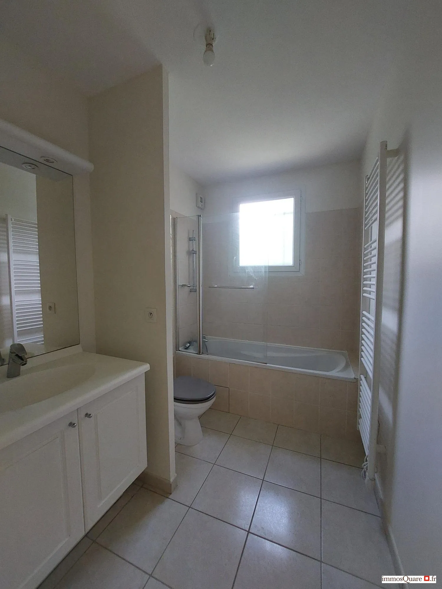 Appartement 2 pièces avec terrasse à Eybens – Résidence avec ascenseur et parking privé 
