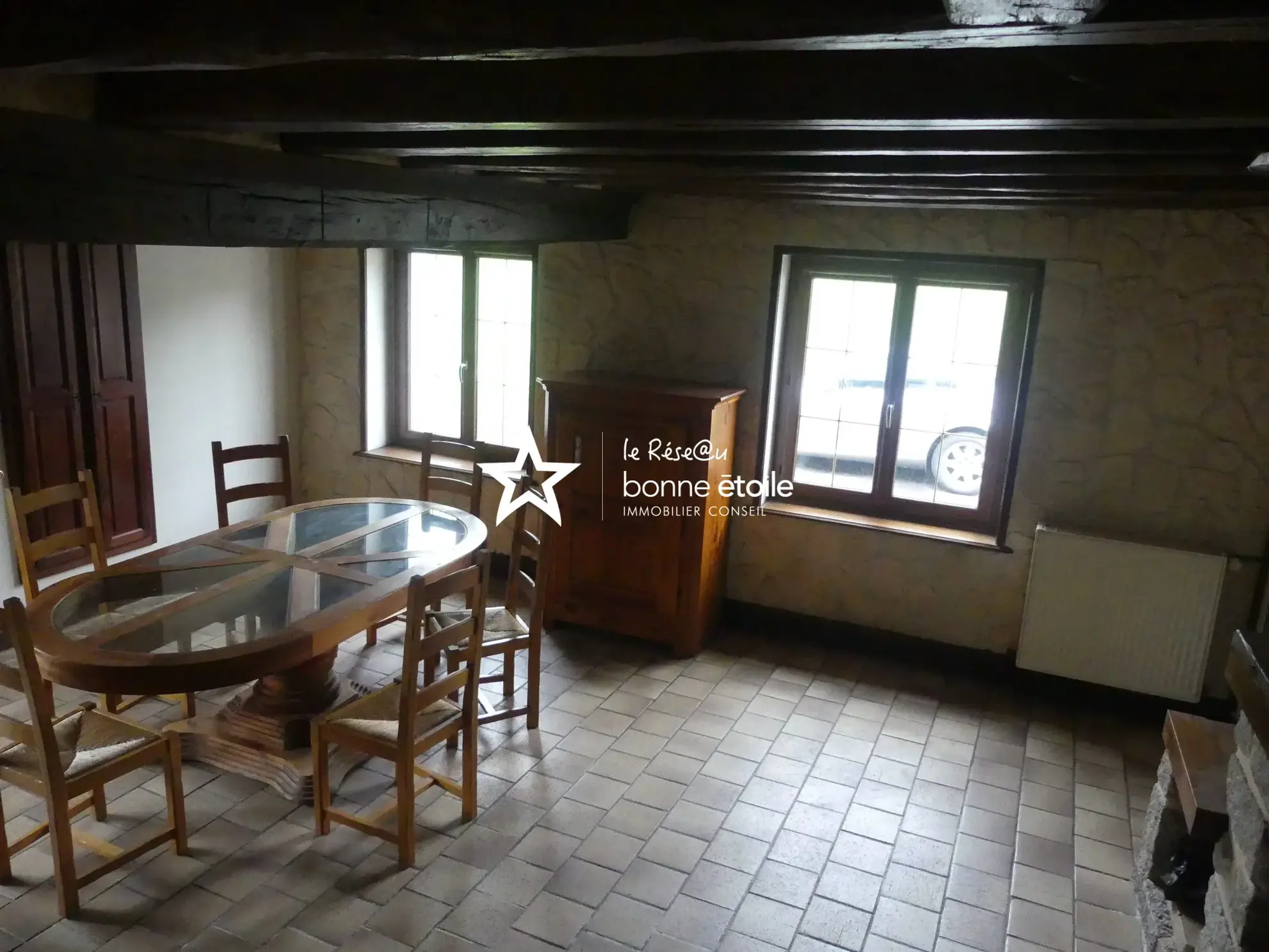 Fermette à vendre au pied de la forêt de Bellême avec 4 chambres et terrain privé 