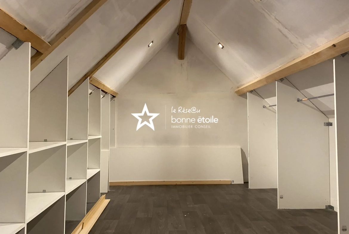 Fermette à vendre au pied de la forêt de Bellême avec 4 chambres et terrain privé 