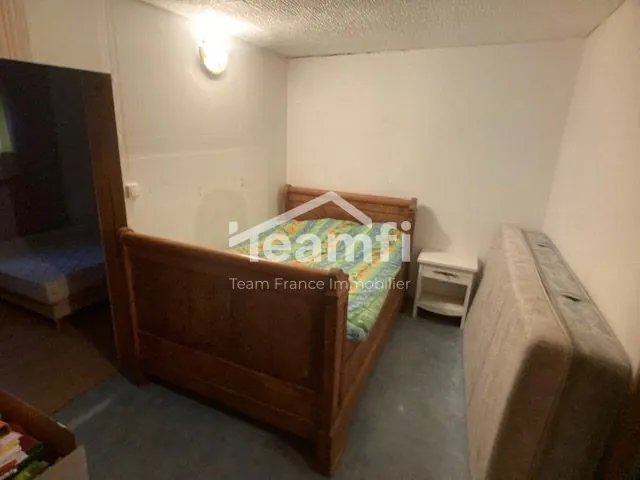 Maison T5 avec grand potentiel à Saint-Denis-de-Palin près Dun-Sur-Auron 