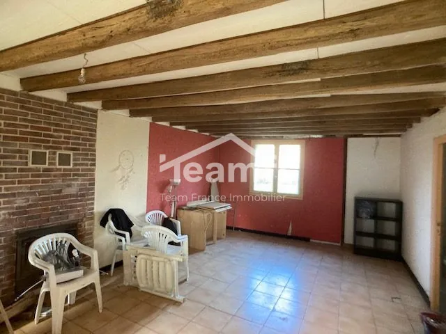 Maison T5 avec grand potentiel à Saint-Denis-de-Palin près Dun-Sur-Auron 
