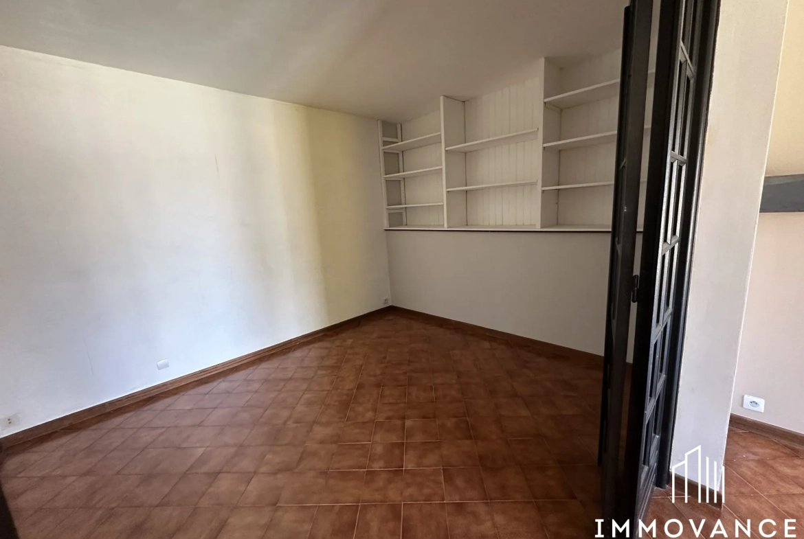 Maison de village spacieuse de 139 m² à Aigues Vives - Idéale famille ou colocation 