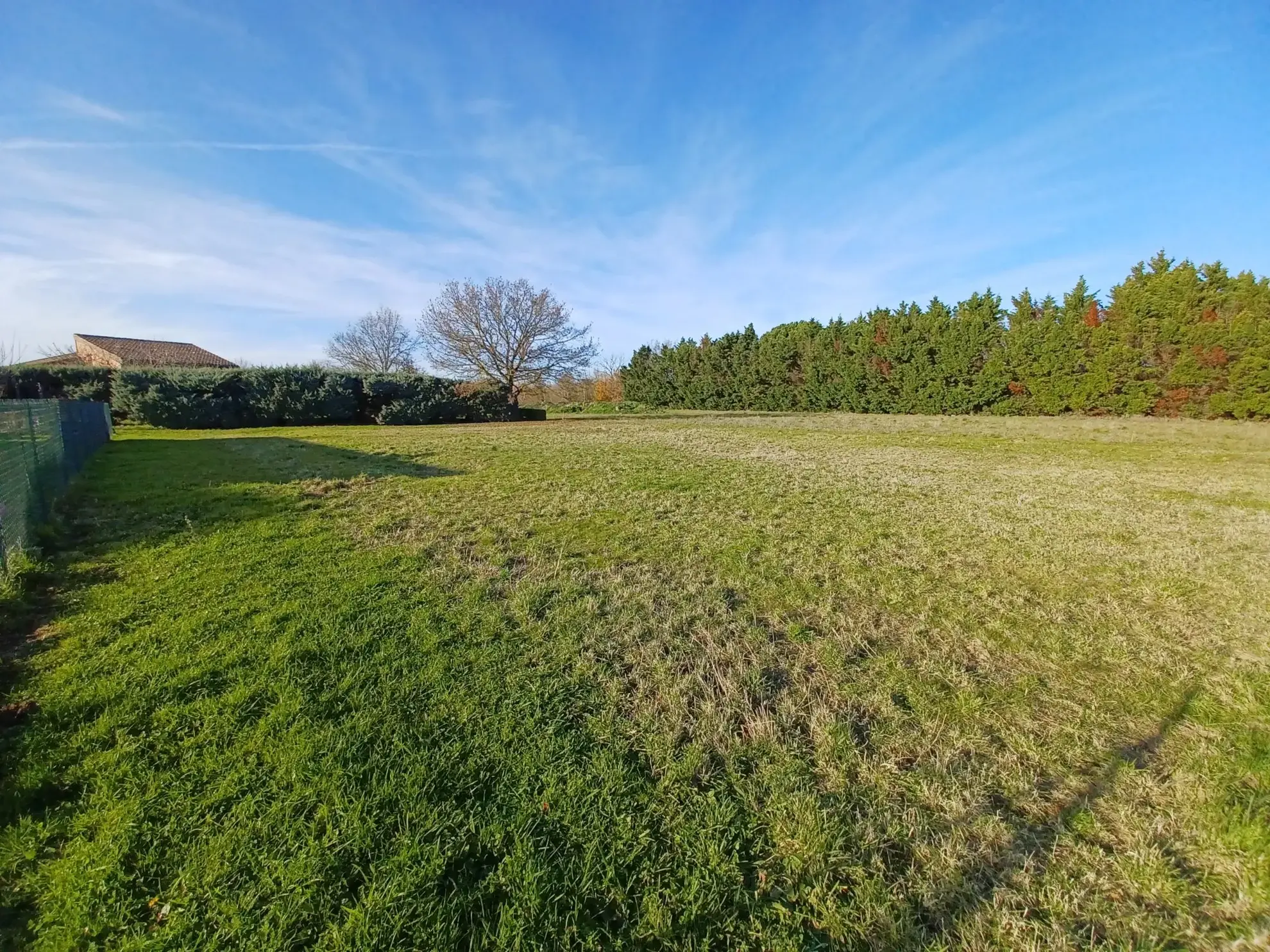 Terrain constructible à Tarabel avec vue sur la campagne - 1020 m² 