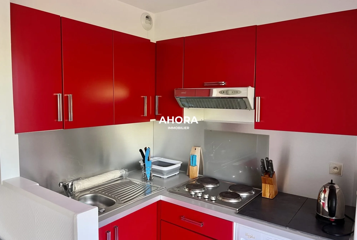 Studio à vendre à Marseille 9ème dans résidence avec piscine et cave 