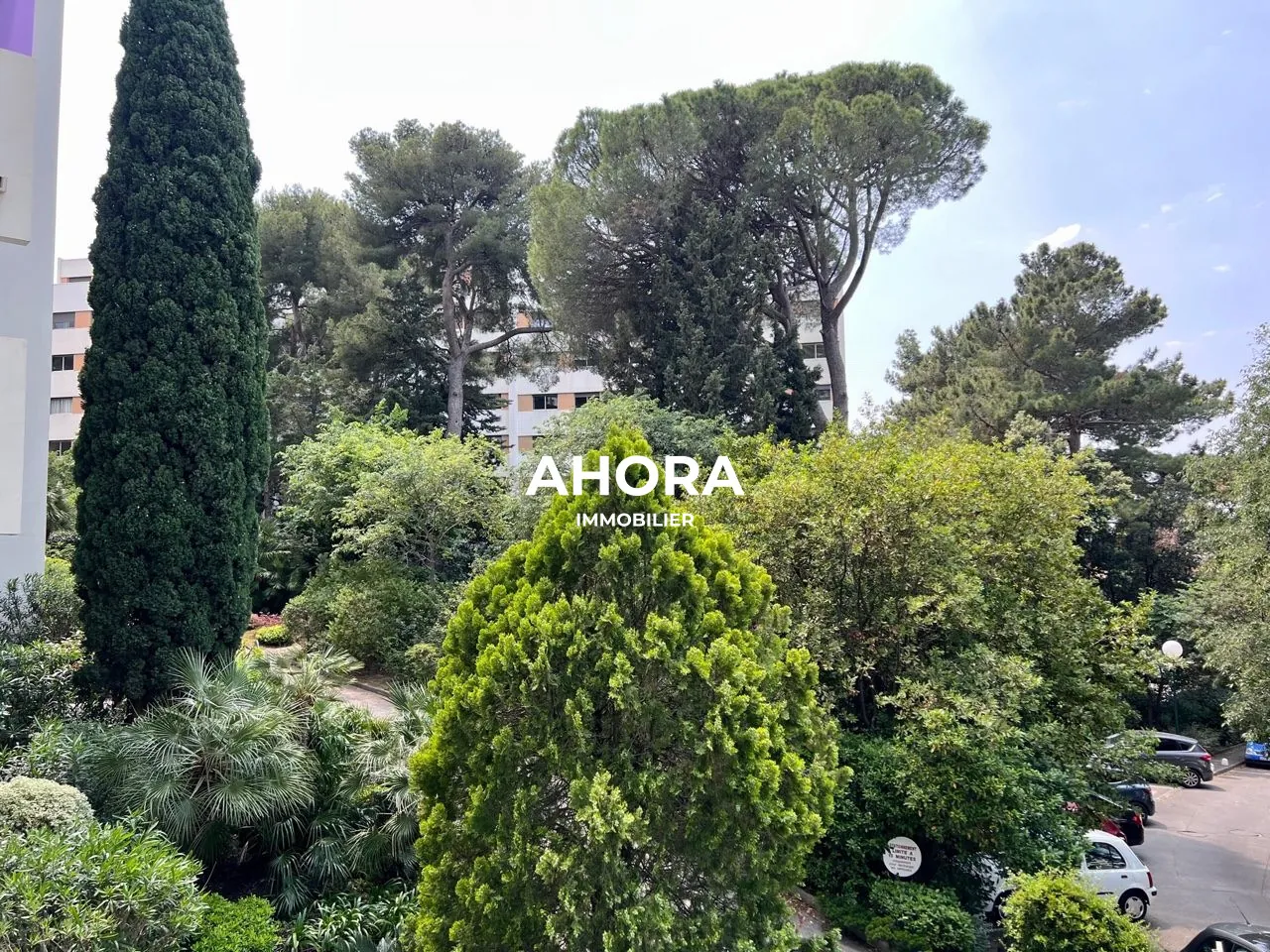 Studio à vendre à Marseille 9ème dans résidence avec piscine et cave 