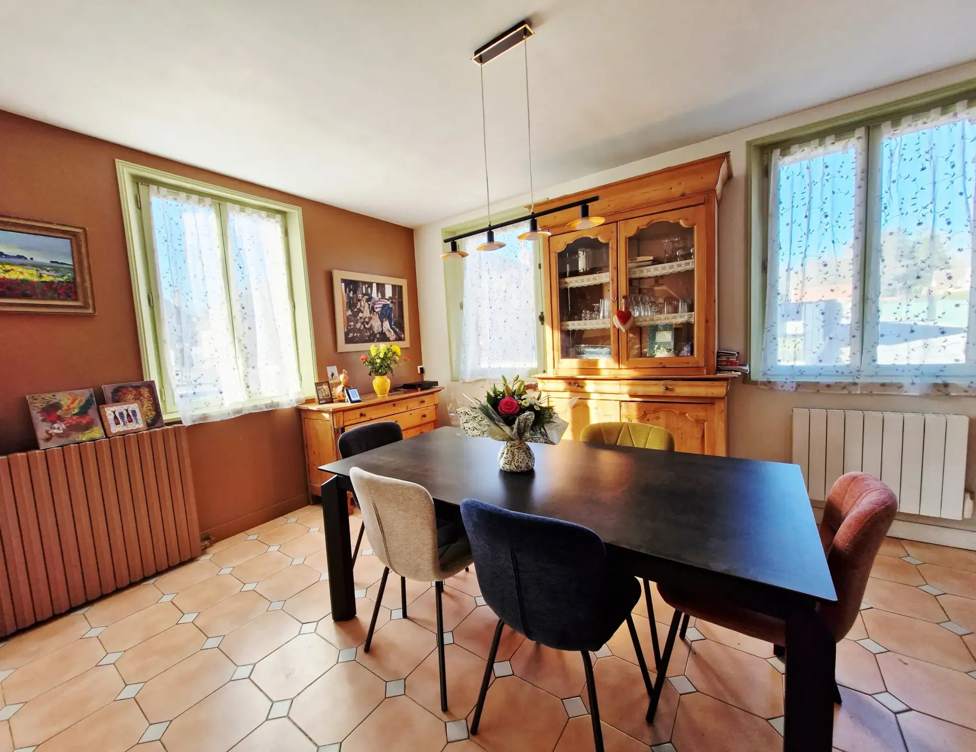 Maison de village avec 4 chambres à Gueures, proche mer et Dieppe 