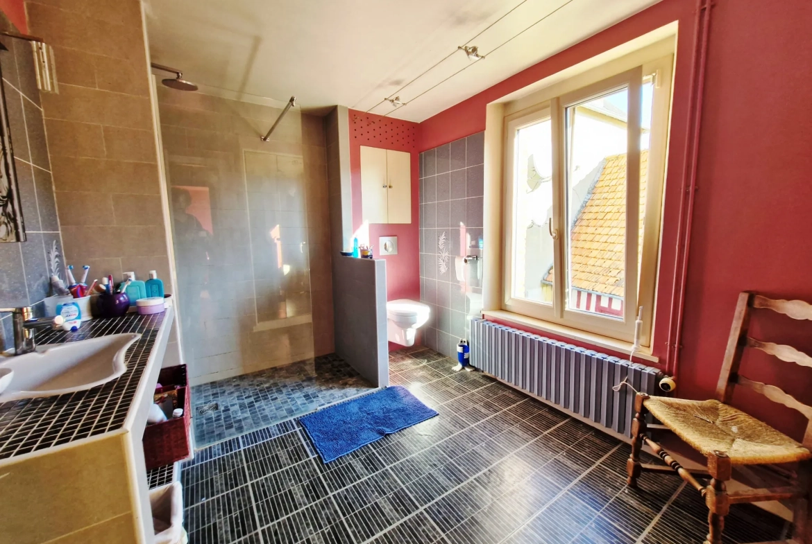Maison de village avec 4 chambres à Gueures, proche mer et Dieppe 