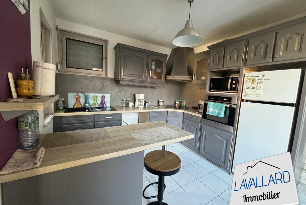 Maison à vendre à Bray-sur-Somme – Pavillon de 84 m² avec jardin et garage 