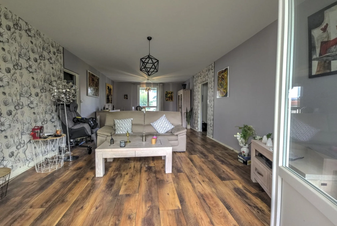 Appartement lumineux de 109 m² avec 4 chambres à Limoges Saint Anne 