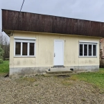 Maison de plain-pied à rénover à Canaples avec jardin et dépendance