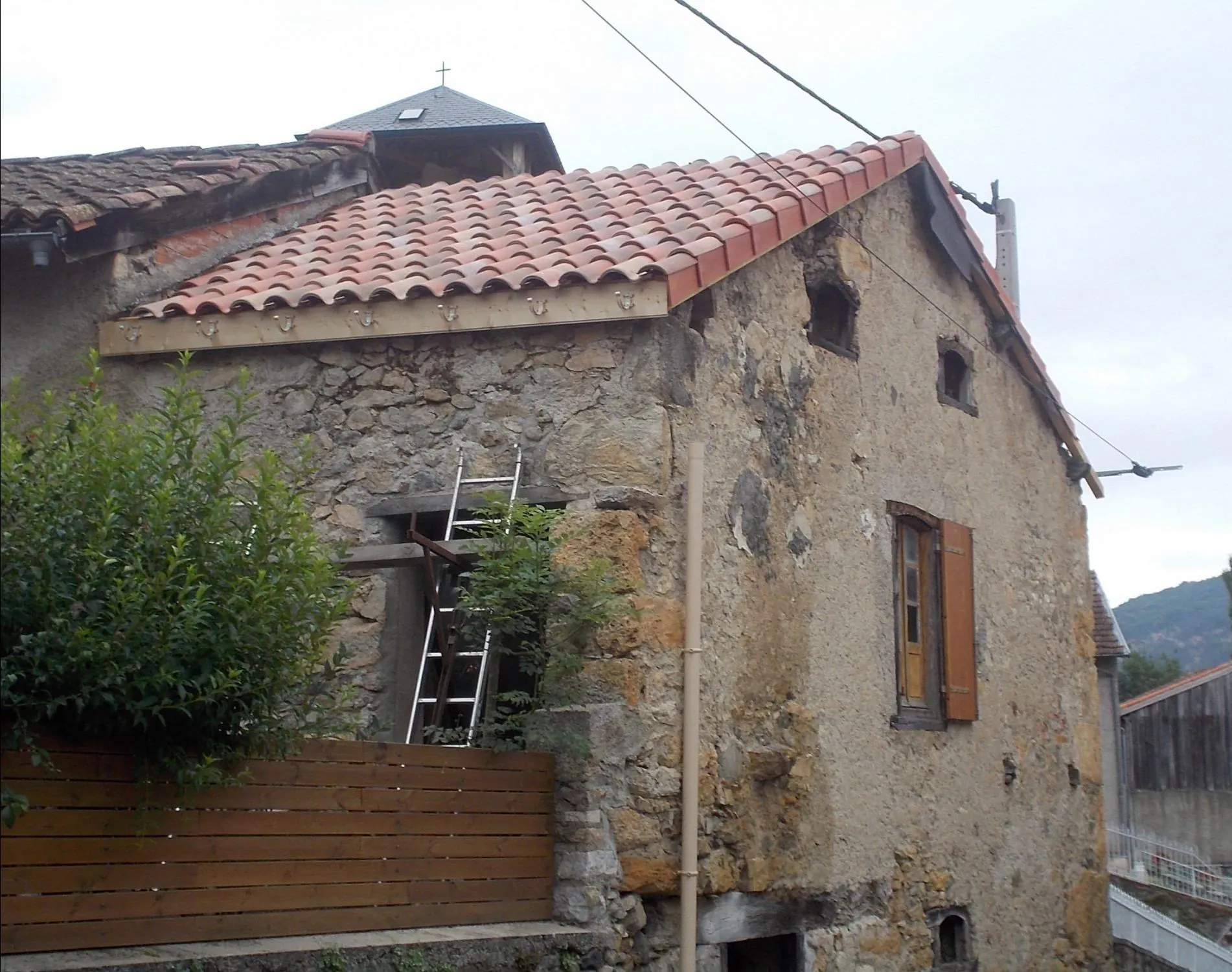 Maison à rénover avec grange à Aspet – potentiel élevé 