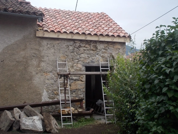 Maison à rénover avec grange à Aspet – potentiel élevé