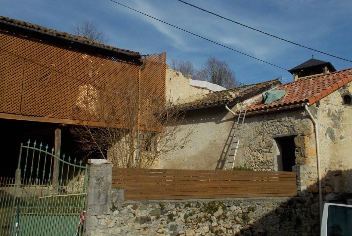 Maison à rénover avec grange à Aspet – potentiel élevé 