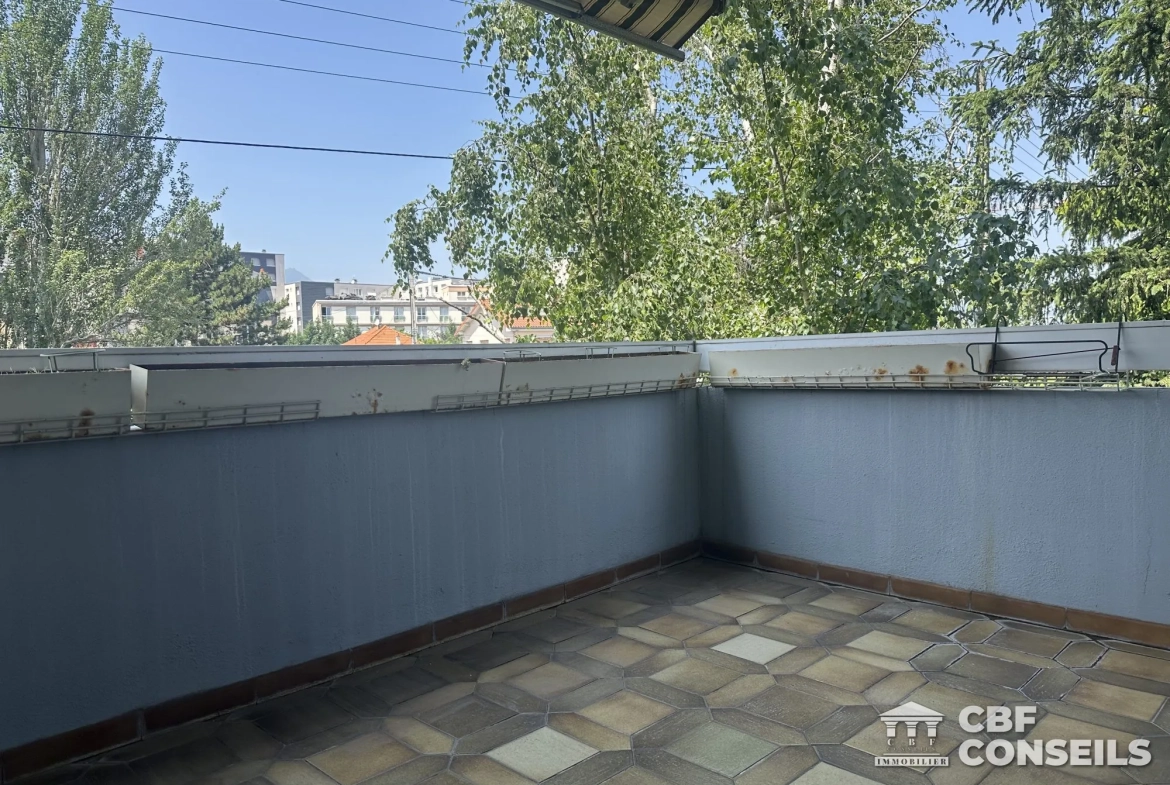 Appartement T3 lumineux à vendre à Beaumont avec garage et cave 