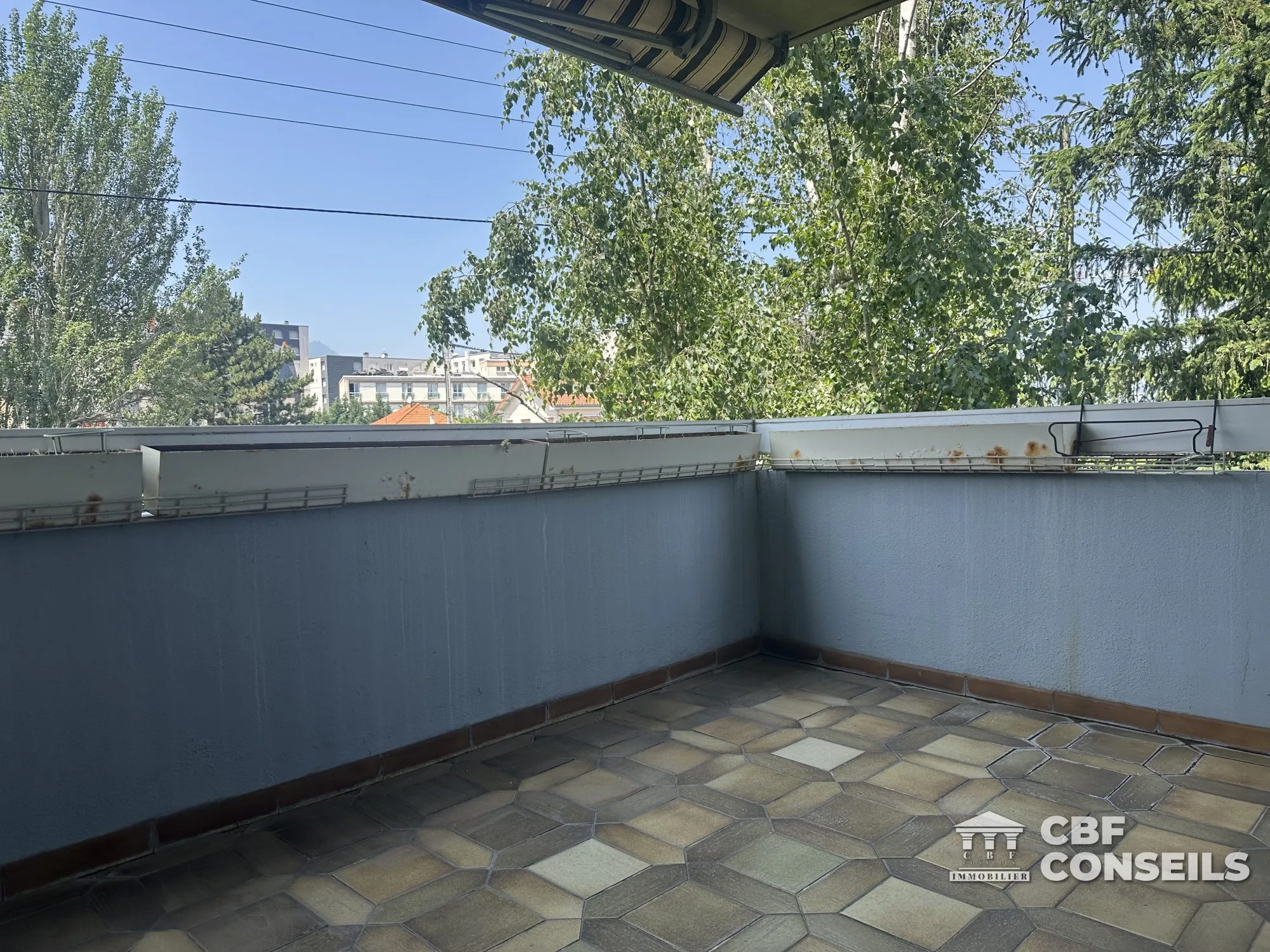 Appartement T3 lumineux à vendre à Beaumont avec garage et cave 
