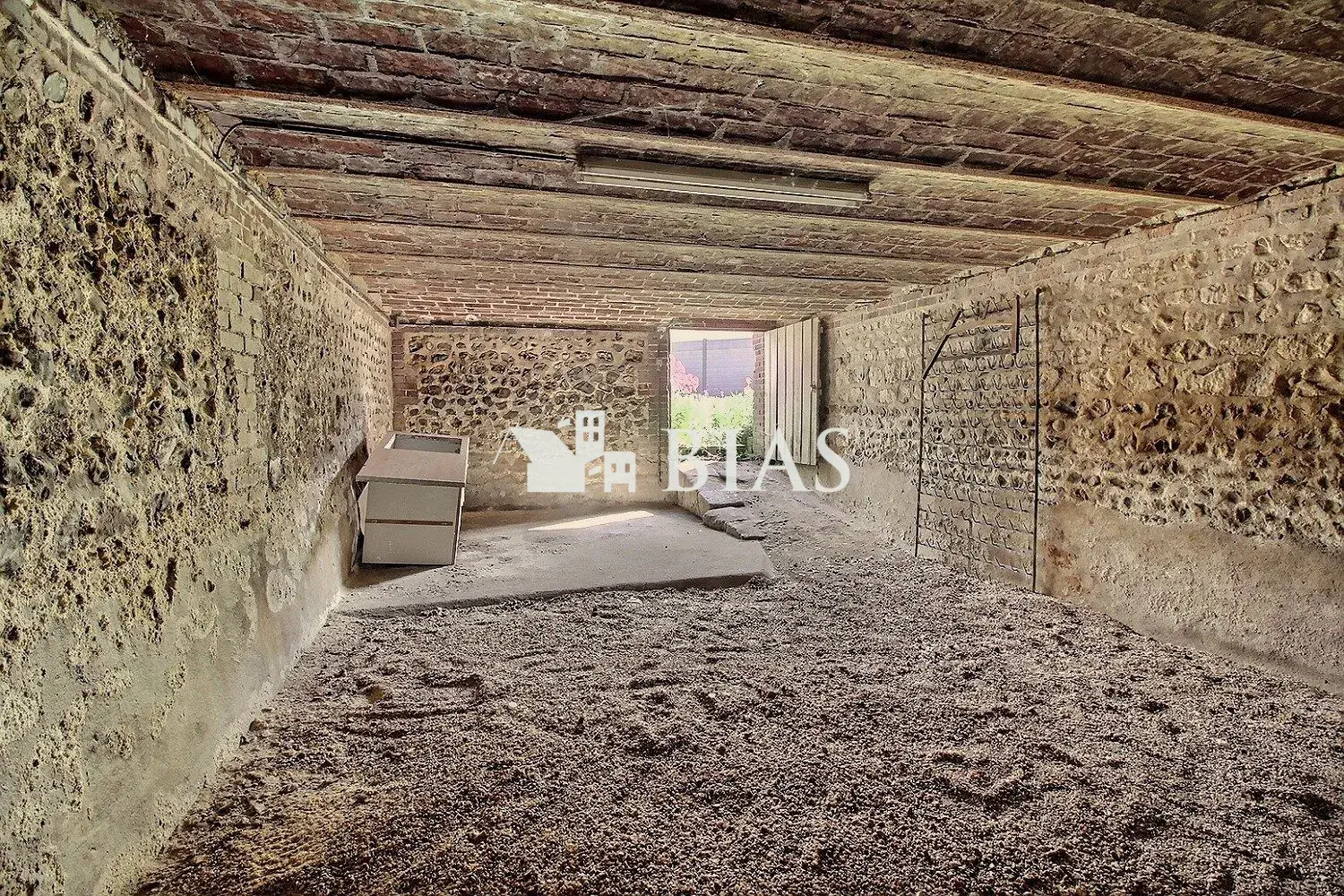 Maison atypique de 99 m² avec terrasse et cave proche écoles - Le Manoir 