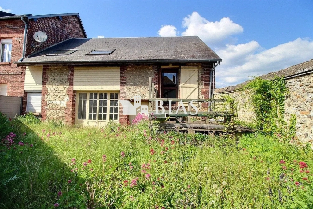 Maison atypique de 99 m² avec terrasse et cave proche écoles - Le Manoir