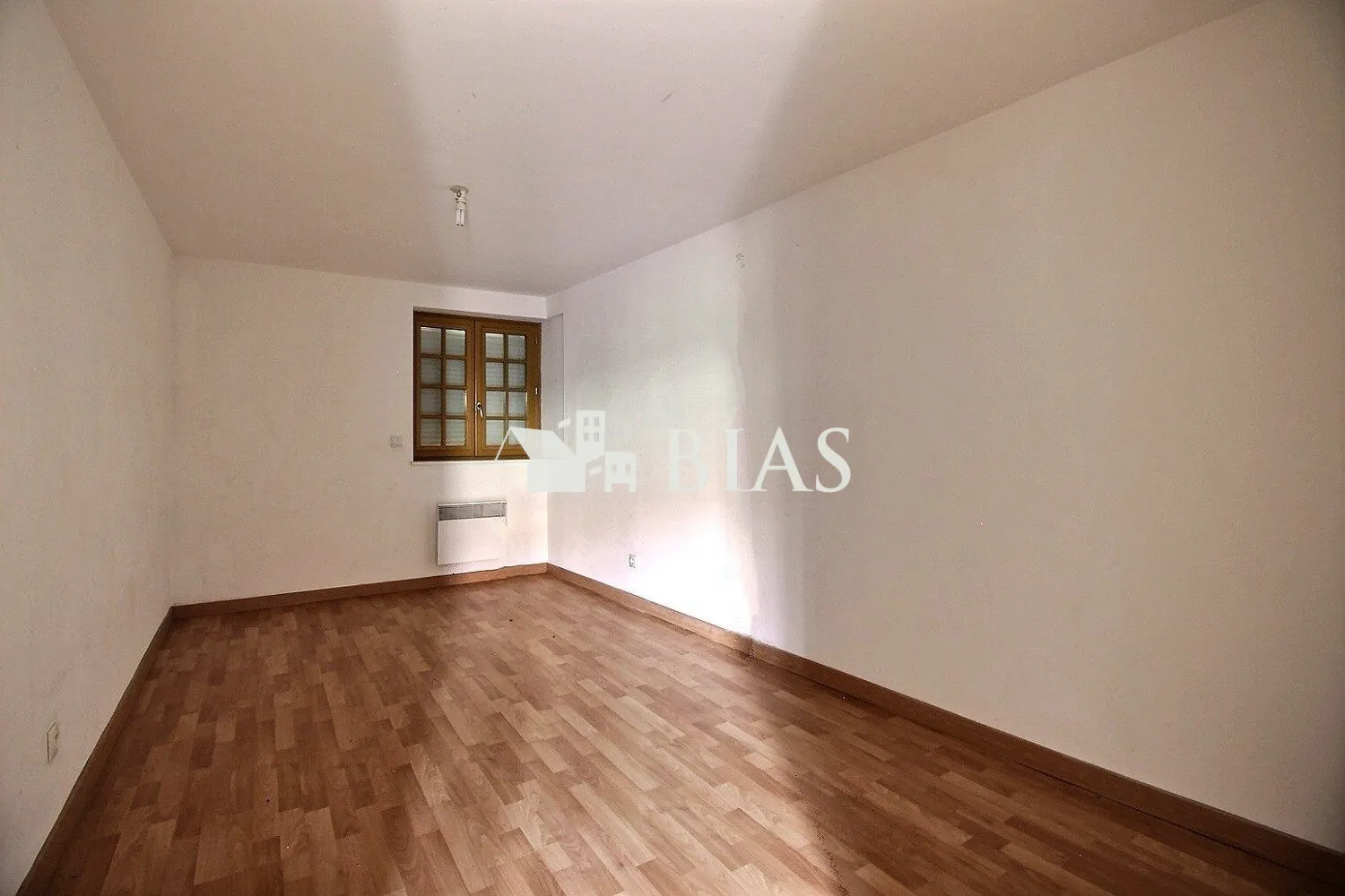 Maison atypique de 99 m² avec terrasse et cave proche écoles - Le Manoir 