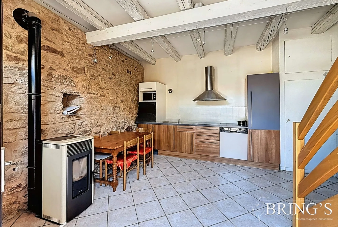 Maison atypique de 70 m² à Dambach-la-Ville, charme et potentiel d'investissement 