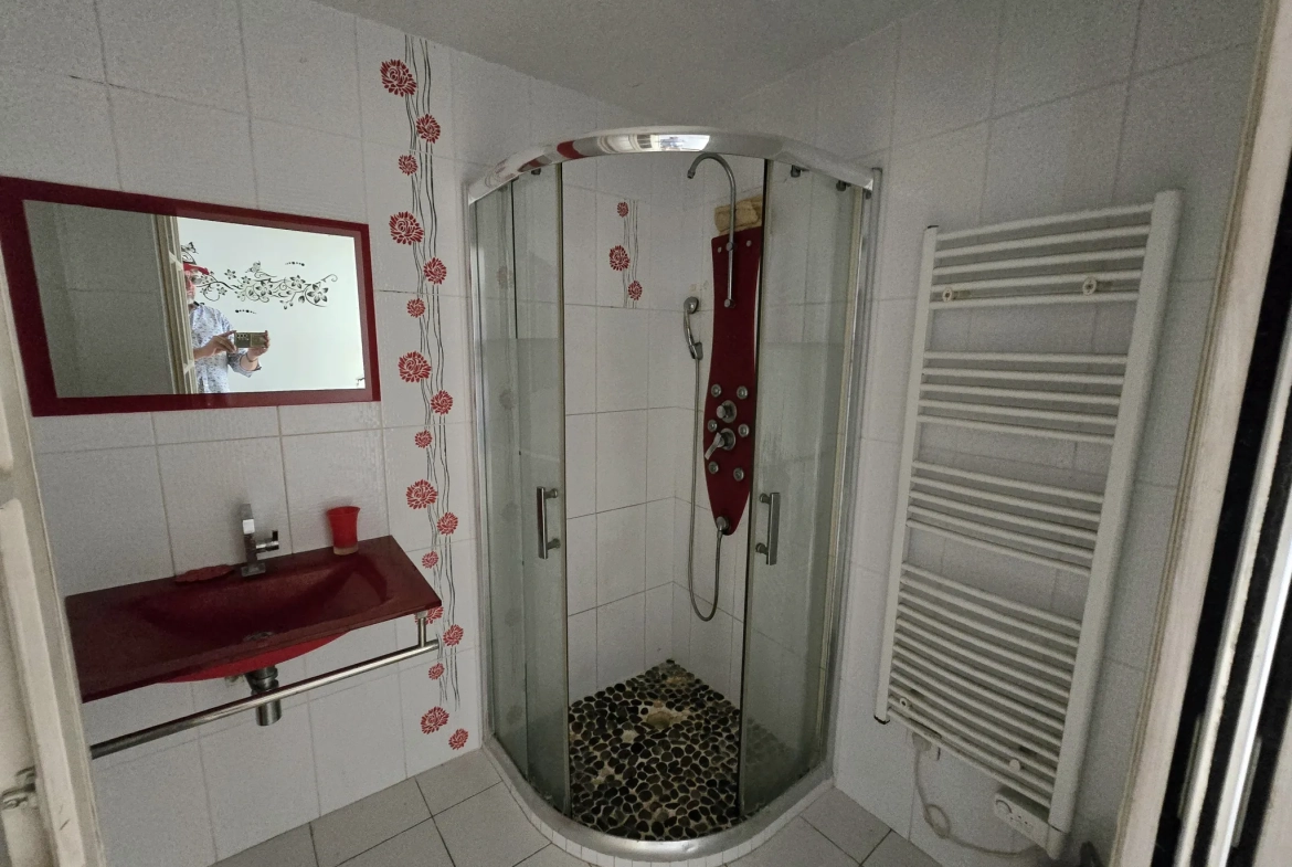 Appartement T3 à Nice avec cave et garage potentiel - Proche transports 